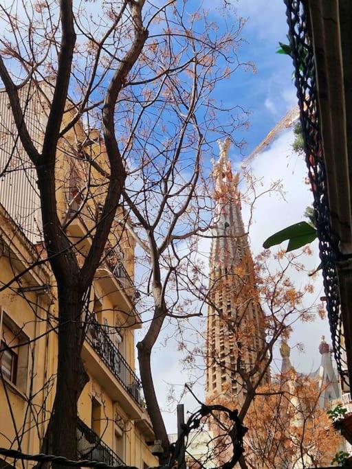 Loft Nearby Sagrada Familia Apartment บาร์เซโลนา ภายนอก รูปภาพ